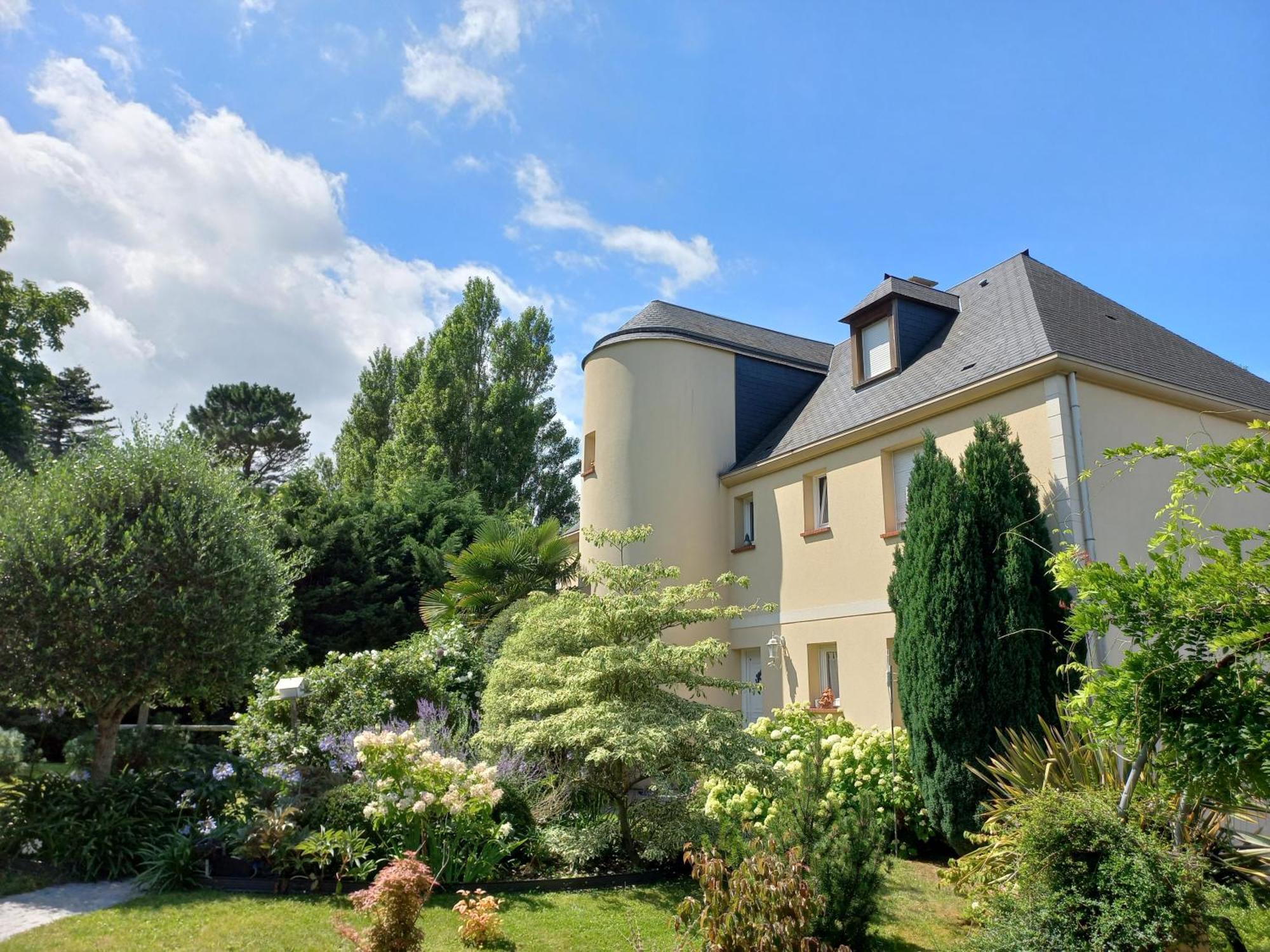 Appartements Et Gite Les Hauts De Sophia Трувил сюр Мер Екстериор снимка